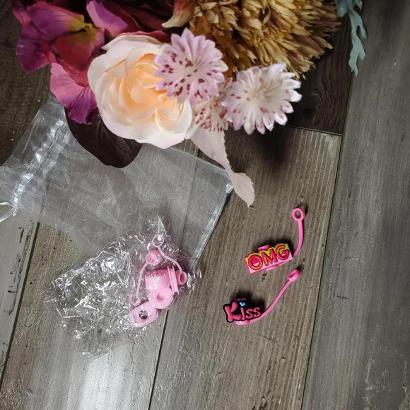 NWT Tumbler Straw Toppers Straw Caps and Accessories 8pc Pink OMG Kiss - Picture 4 of 8